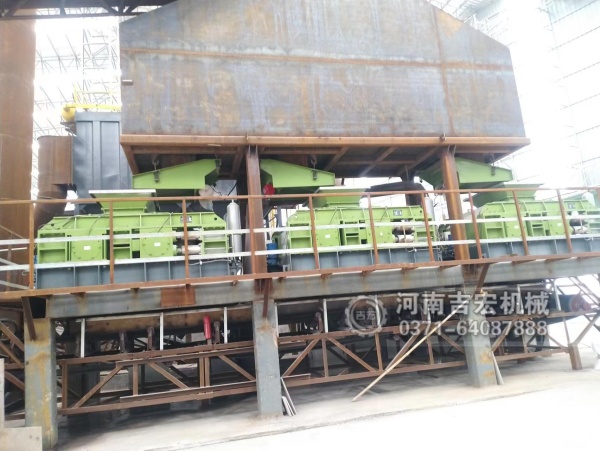 看行家如何選擇：深扒液壓對(duì)輥制砂機(jī)讓石料廠(chǎng)利潤(rùn)翻倍的秘密！